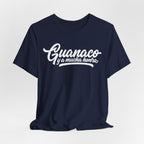 Camiseta Guanaco y a Mucha Honra | Playera Script Vintage Salvadoreña Negra