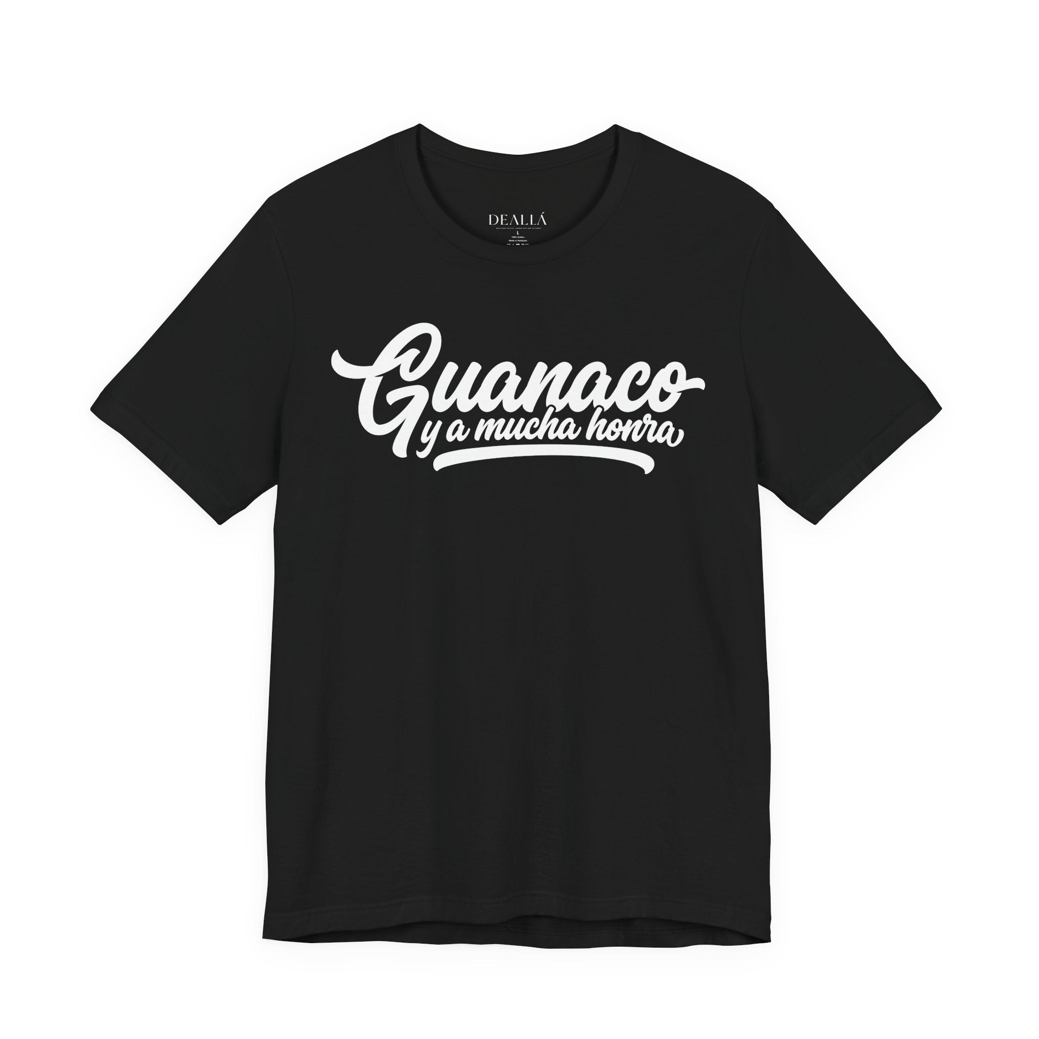 Camiseta Guanaco y a Mucha Honra | Playera Script Vintage Salvadoreña Negra
